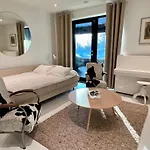 Villa Unique Lakehouse Valo Hollola