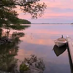 Unique Lakehouse Valo Villa Hollola