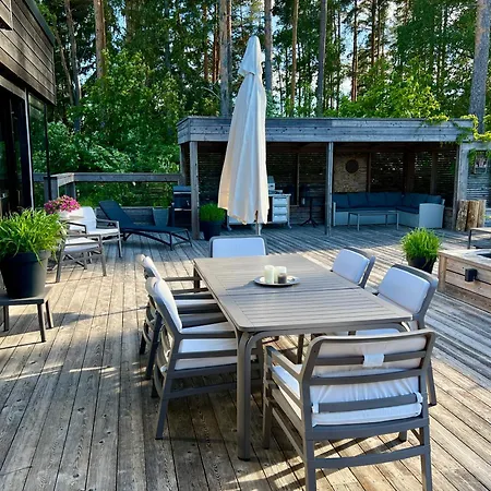 Unique Lakehouse Valo 别墅
