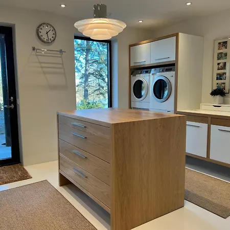 Unique Lakehouse Valo Villa Hollola