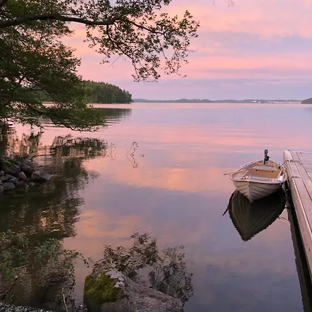 Unique Lakehouse Valo Villa Hollola